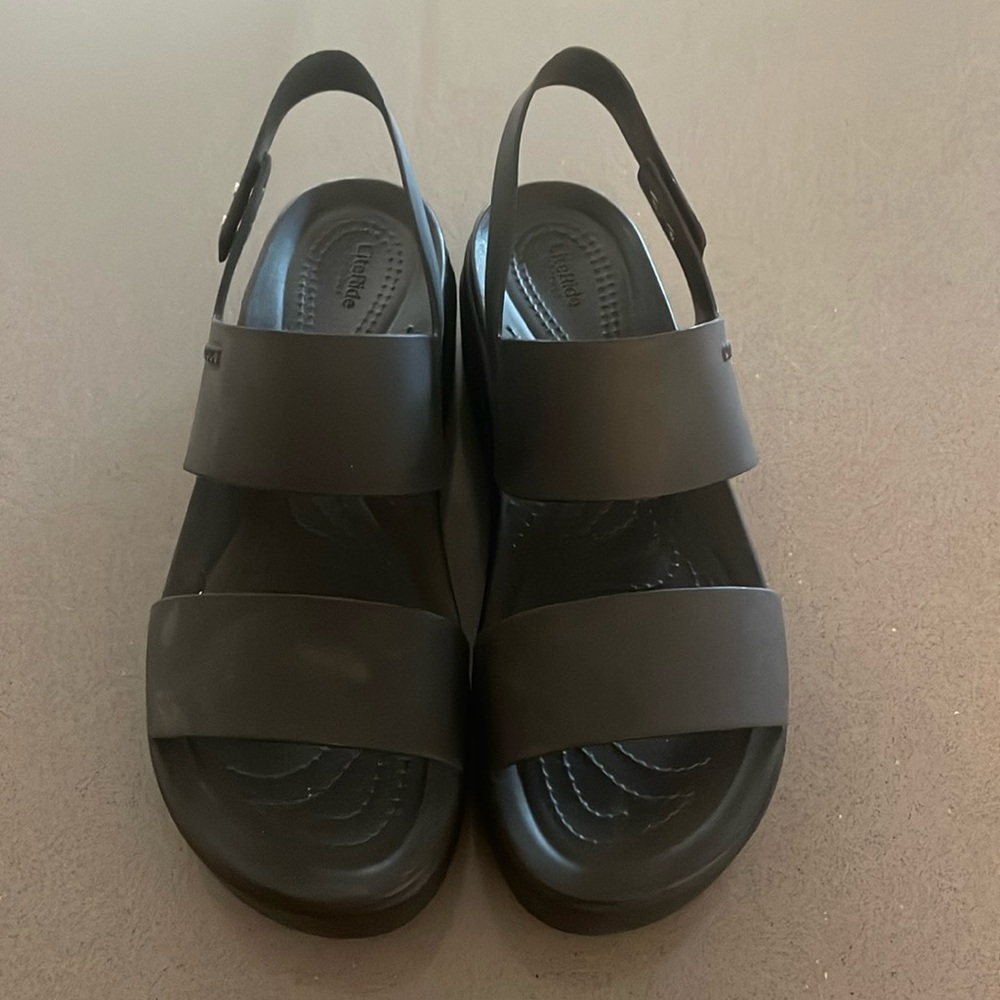 Crocs sandals like new! Size 8